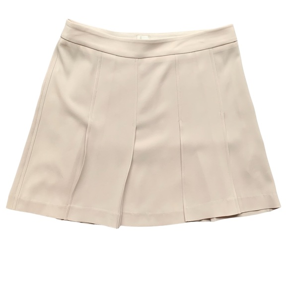 Aritzia Light Beige Pleated Mini Skirt Size 10 - Picture 2 of 7